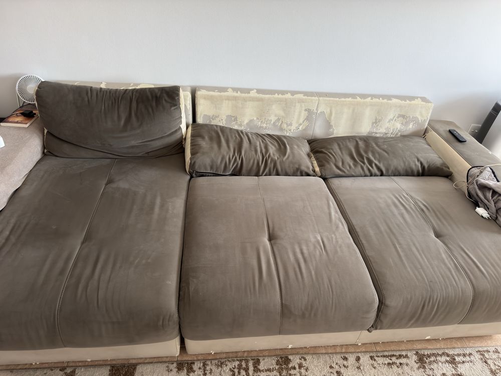 Sofa  com marcas de uso