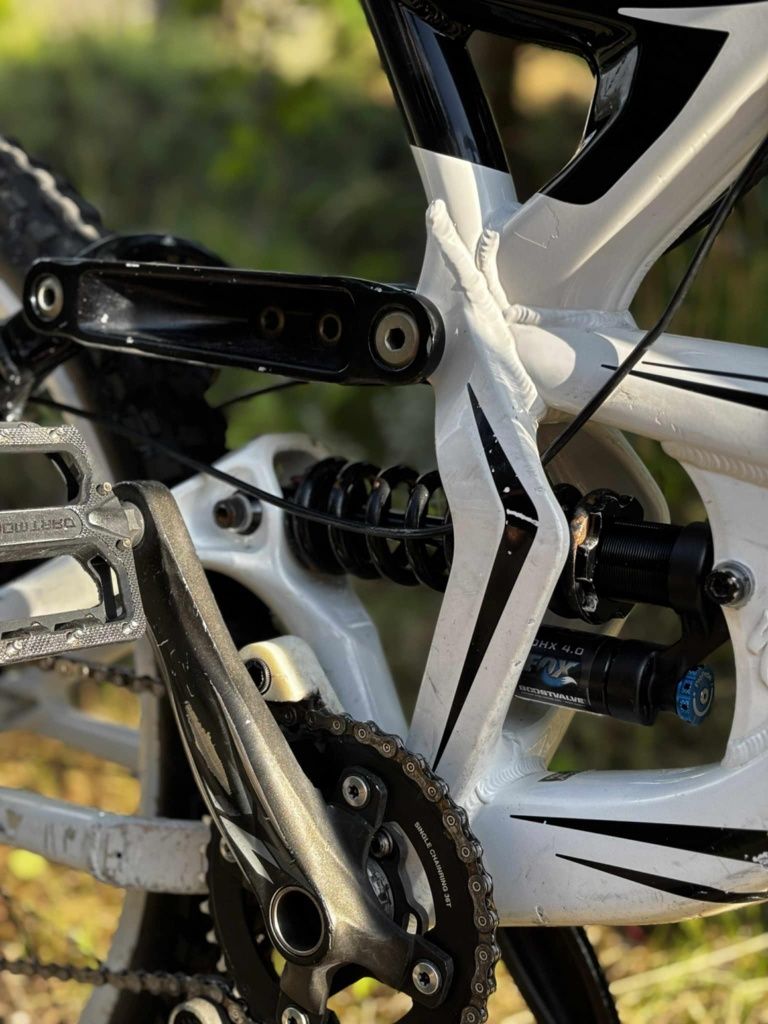 Specialized demo 8