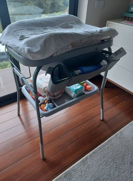 Banheira e trocador da Chicco