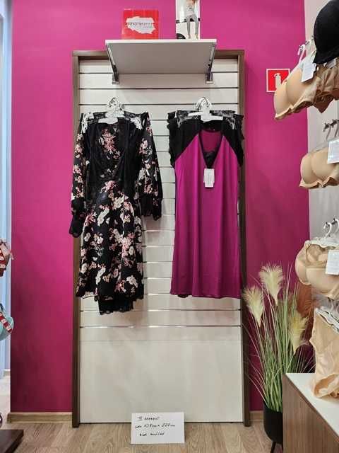 Meble do sklepu ze ścianami typu SPACEWALL do własnej aranżacji