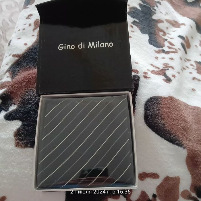 Галстук а подарочной упаковке