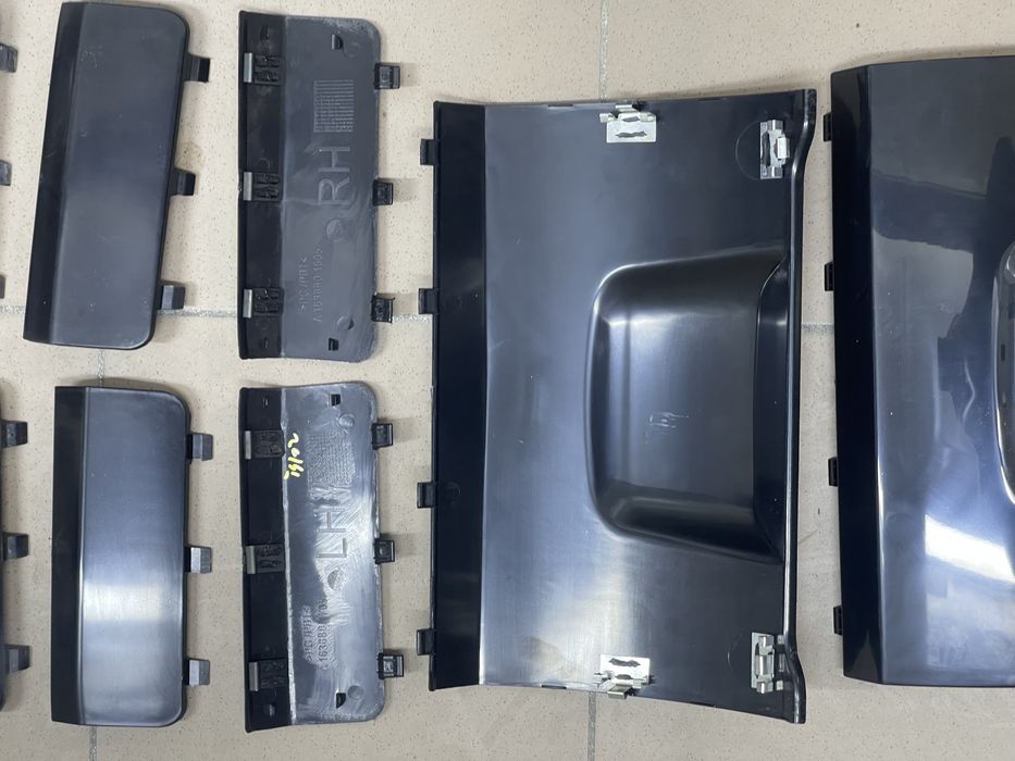 Заглушки заднего бампера mercedes ML w163 рестайл гарной якості