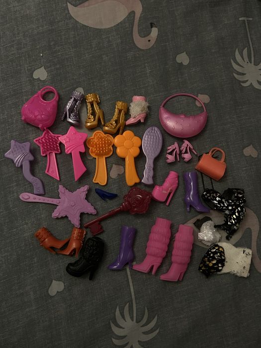 Аксесуари для ляльок. Monster High. Barbie.