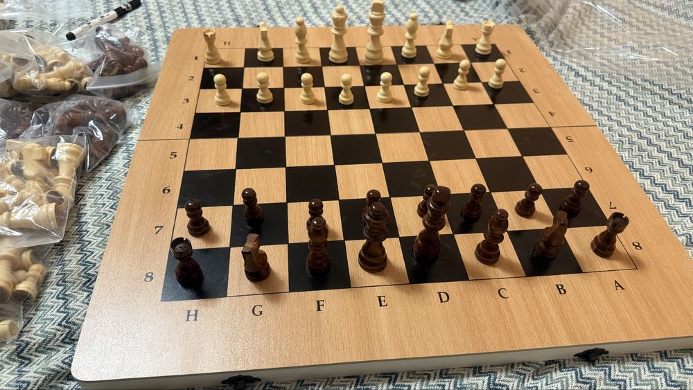 Шахмати 3в1  ціна 1200грн  породи  дерева бук і смерека