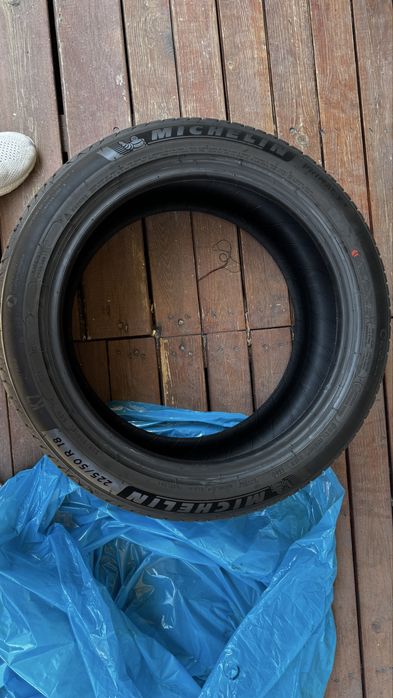 IDEALNY stan KOMPLET + 1 opony MICHELIN PRIMACY 4 letnie 225/50 R18