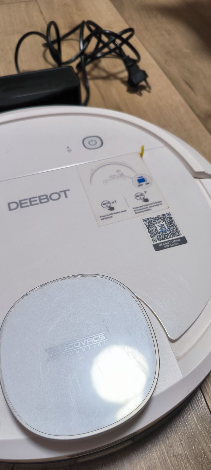 Продам робот - пилосос DEEBOT OZMO 900 White