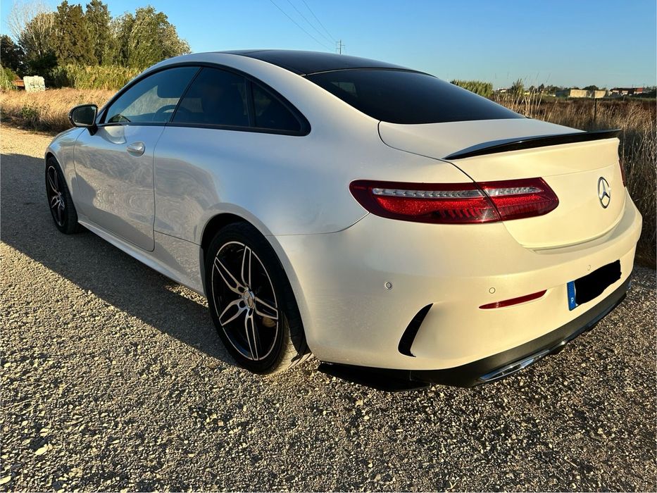 Mercedes-Benz E 220 d 4Matic Coupe 9G-TRONIC AMG Line