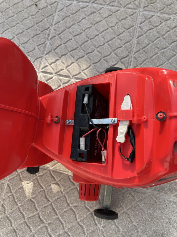 Moto de Criança a Bateria