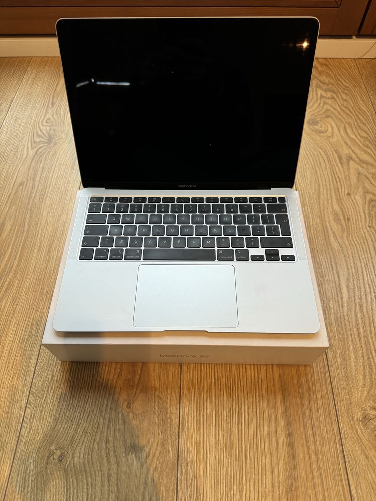 MacBook Air Retina i5 8GB 256GB