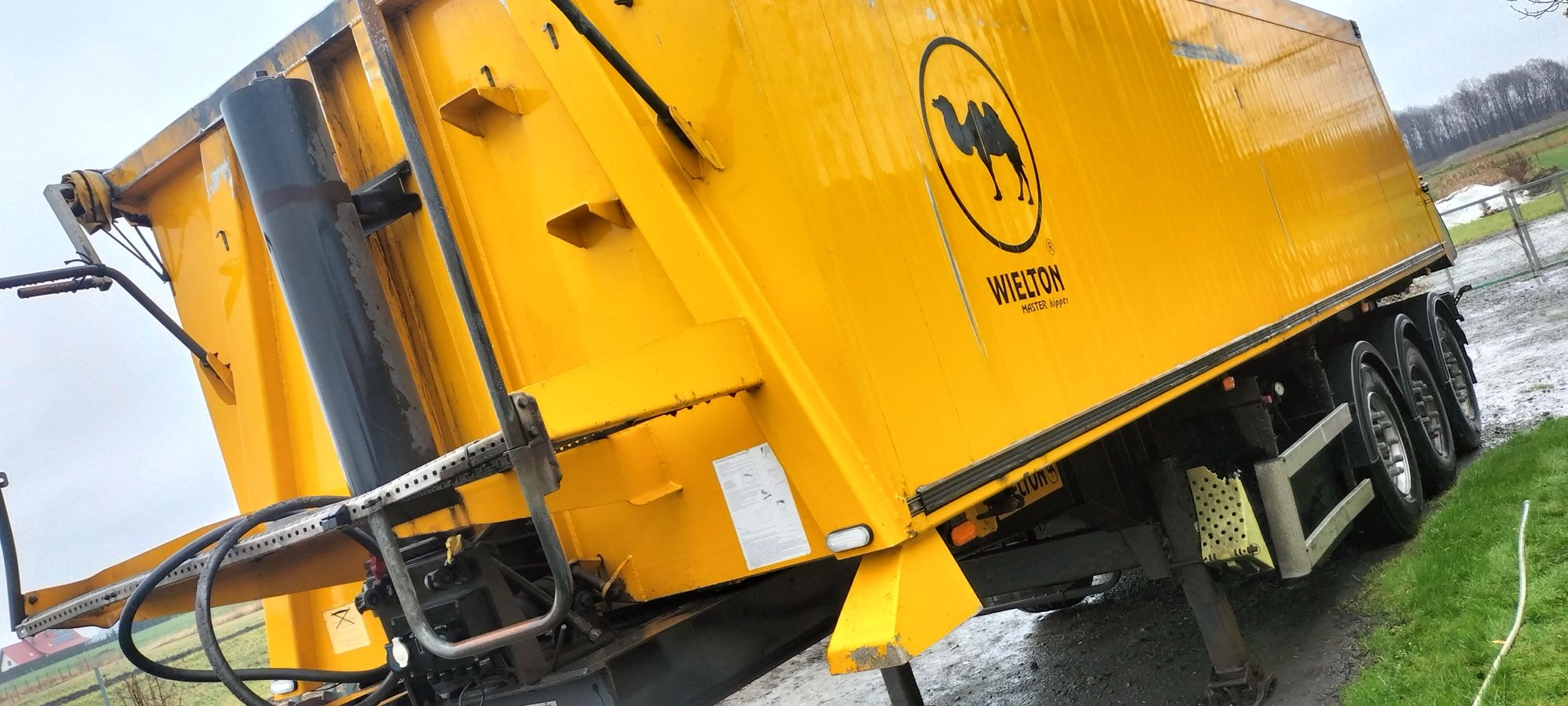 Sprzedam Wielton  38m3