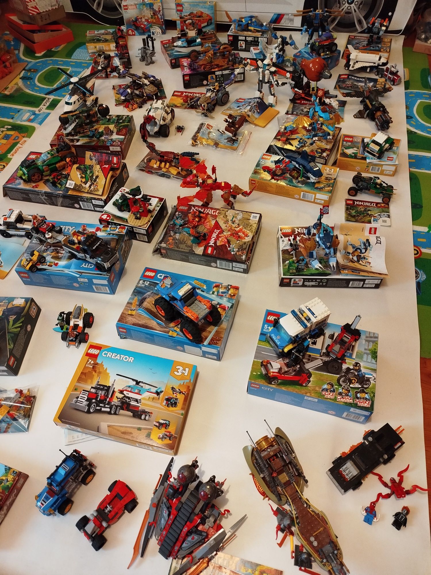 Lego наборы Ninjago, Creator и City.