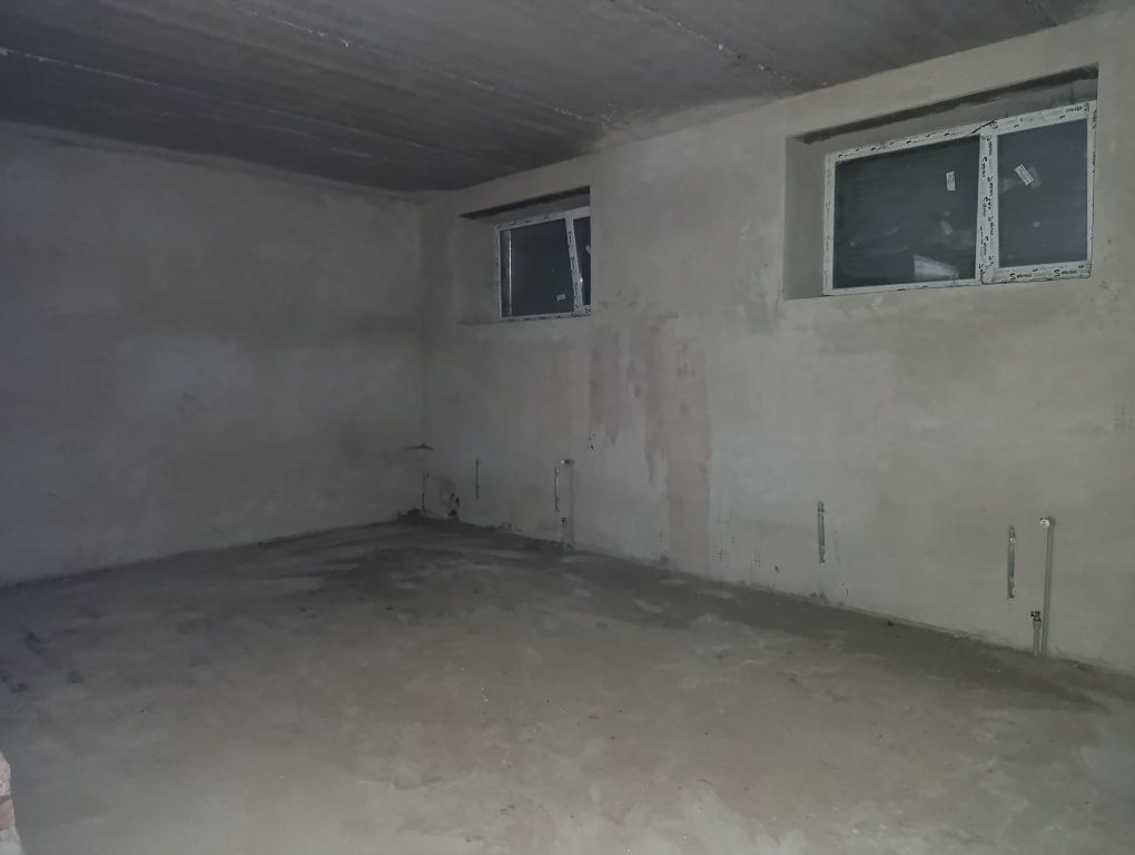 Продаж комерційного приміщення 170м цоколь, про.Миру 271в