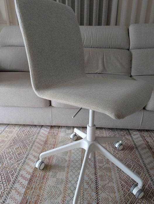 Cadeira escritório IKEA nova