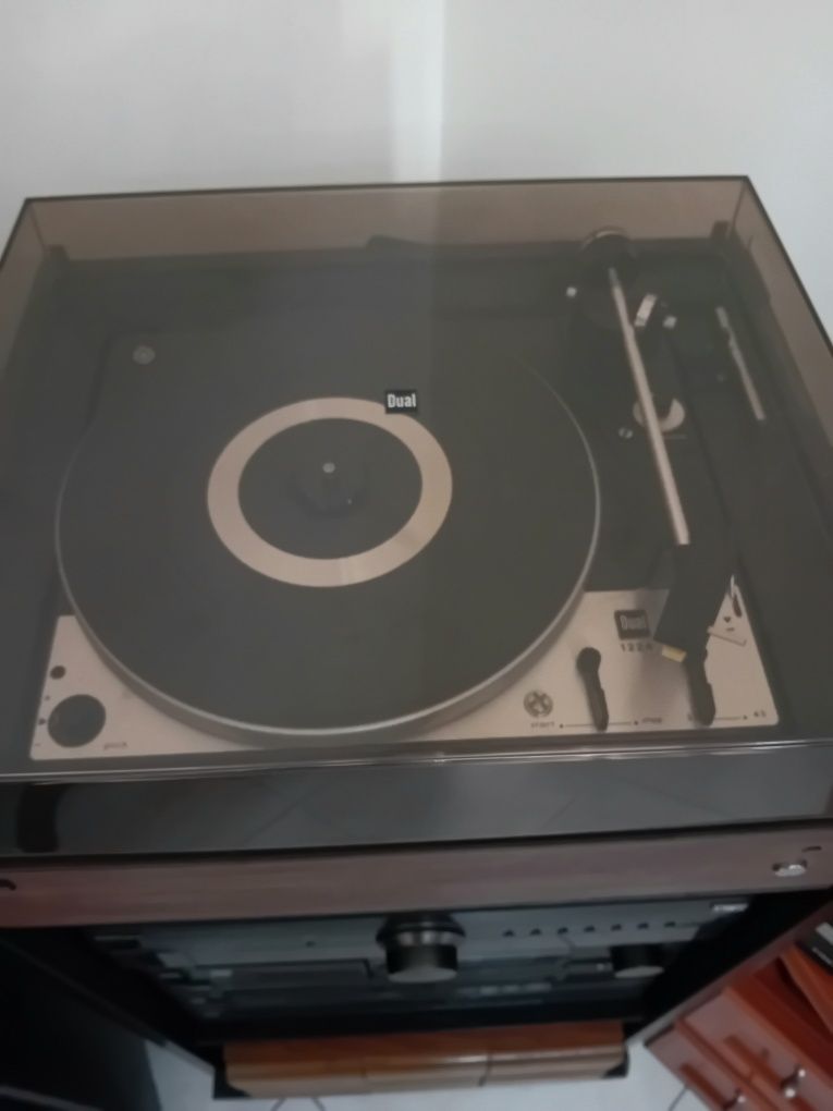 Gira-discos vintage DUAL