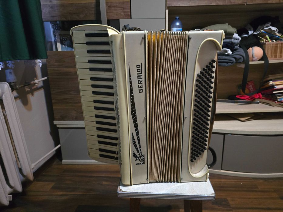 Akordeon włoski Geraldo De Luxe 120 bas 100% sprawny.