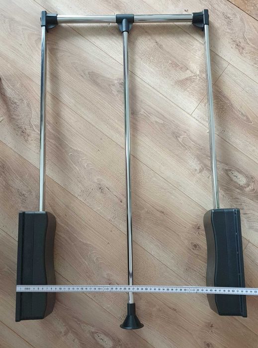 wieszak do szafy pantograf