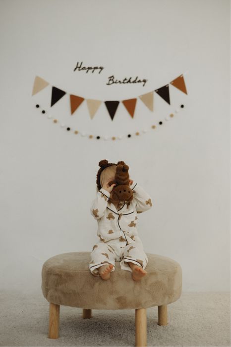 Декор на стіну для фото 1 рік