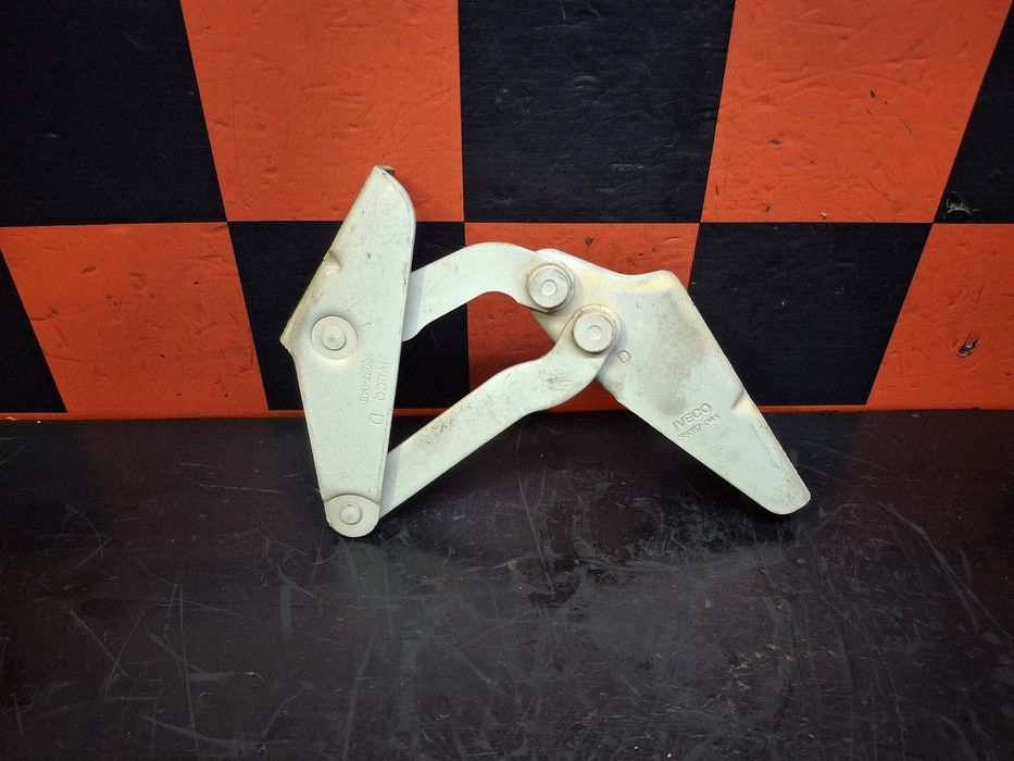 Dobradiça Capot Drt. Iveco Daily V Camião De Plataforma/Chassis