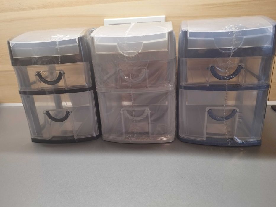 Пластиковый органайзер ( новый ) 15см*18см*21см