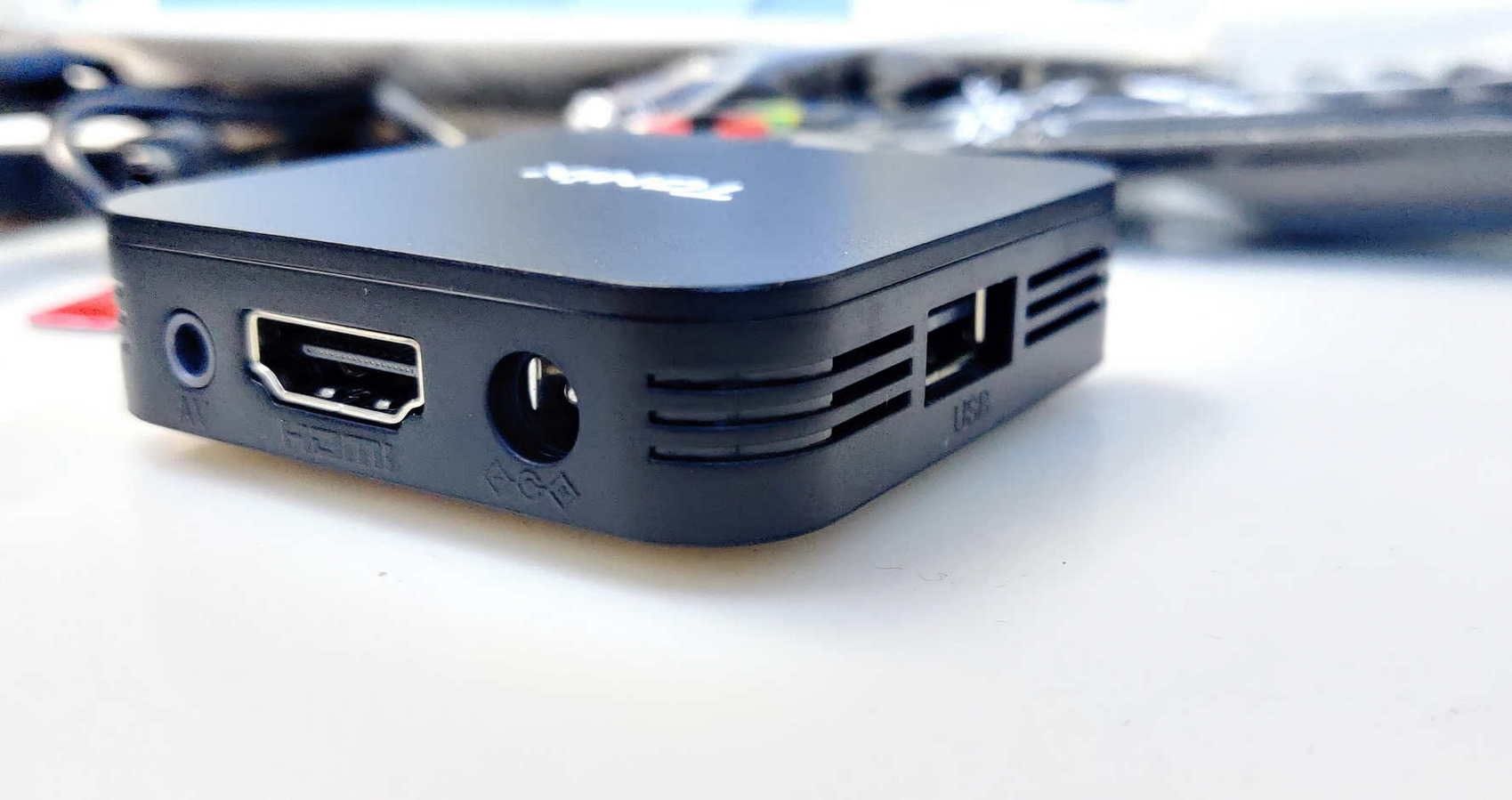 Tanix TX1 2/16Gb Smart ТВ приставка Android TV BOX 540₴
