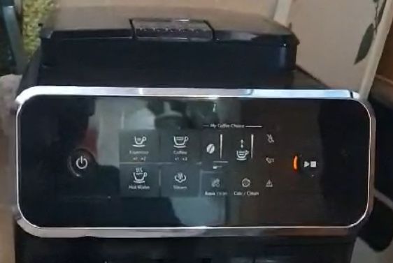 Кавоварка, кофемашина Philips LatteGo EP2200  З Дому гарний стан