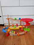 Drewniany tor kulkowy muzyczny Playtive