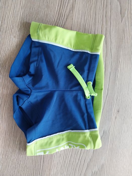 Spodenki kąpielowe w rozmiarze 86/92