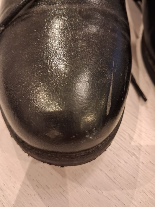 Eleganckie buty chłopięce