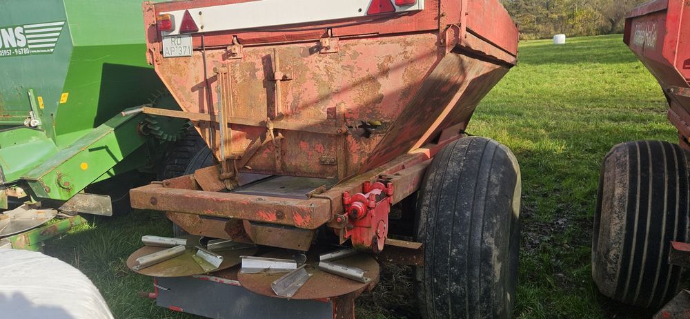 Rozsiewacz wapna bredal