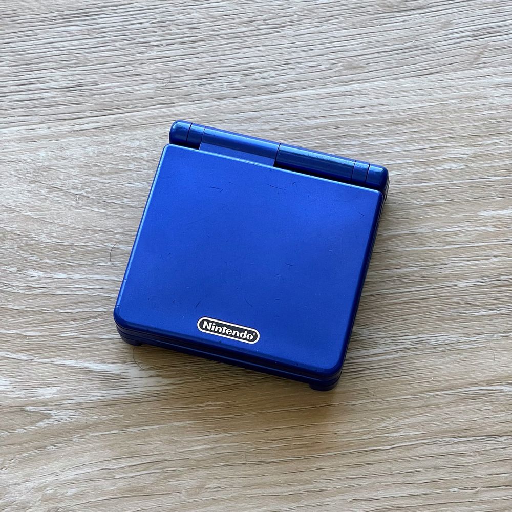 Game Boy Advance SP