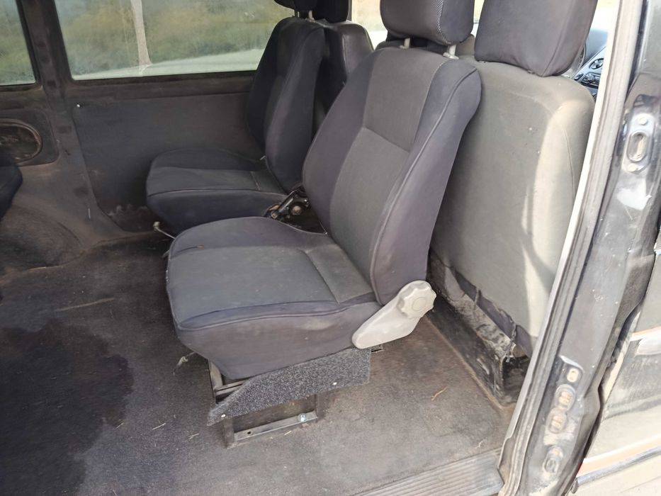 Mercedes Vito легковий пасажирський 8 місць