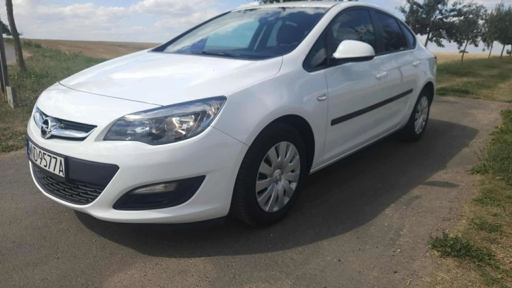 Opel Astra Opel Astra J Sedan 2018 r.