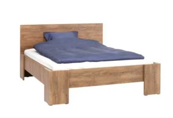 łóżko z materacem