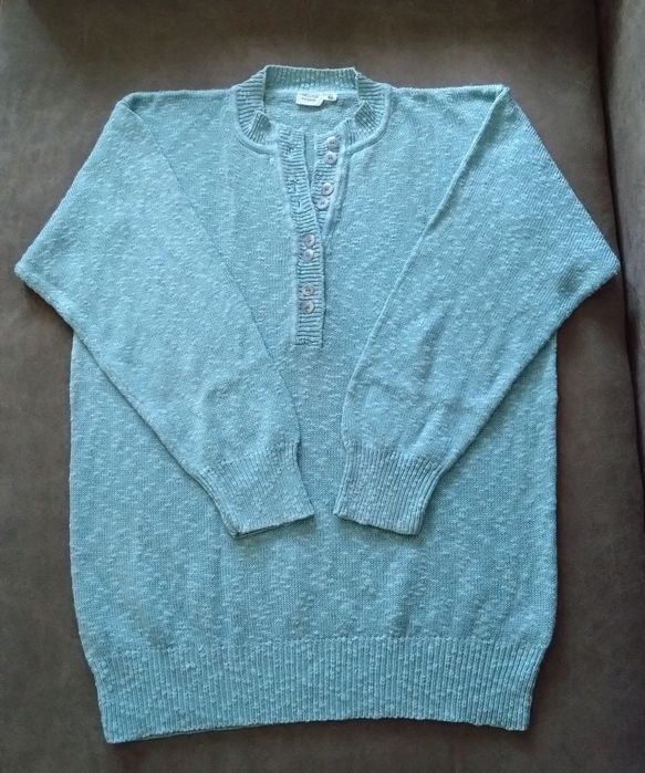 Miętowy seledynowy morski długi sweter rozpinany pod szyją