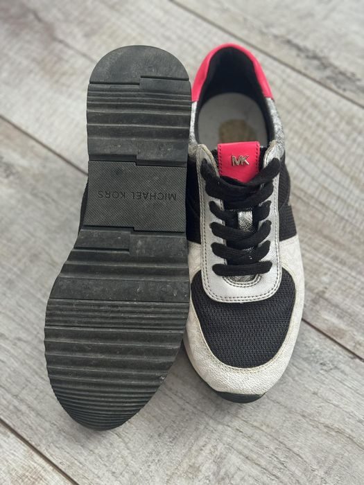 Жіночі кросівки Michael kors
