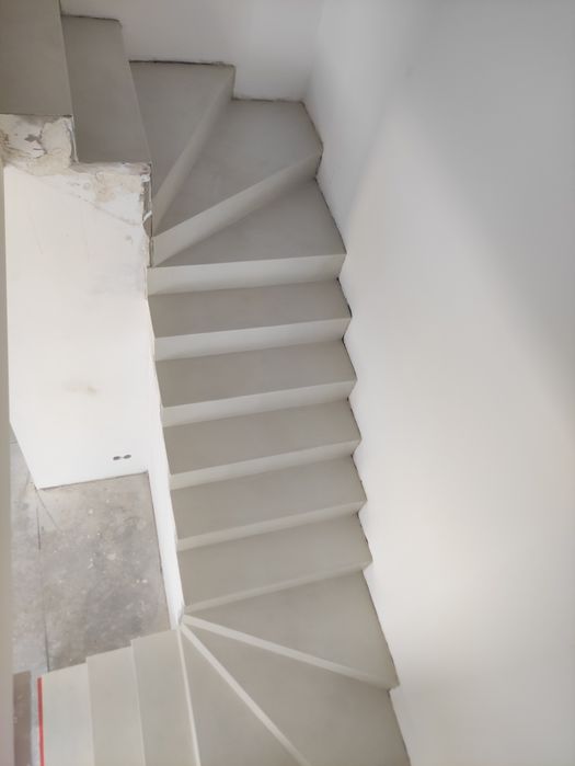 Posadzki-Schody-Ściany Mikrocement/mikrobeton MPMFLOOR