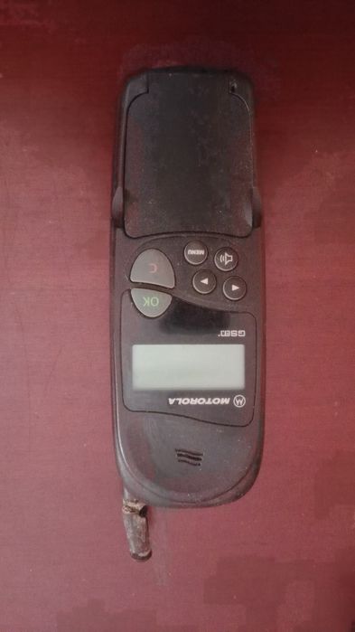 Lote de telemóveis antigos Motorola Ericsson e Panasonic