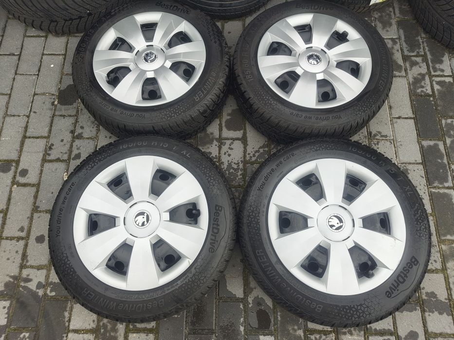 Koła zimowe Skoda 5x100 piekne opony 185 60 R15 rok 2021 ori kołpaki