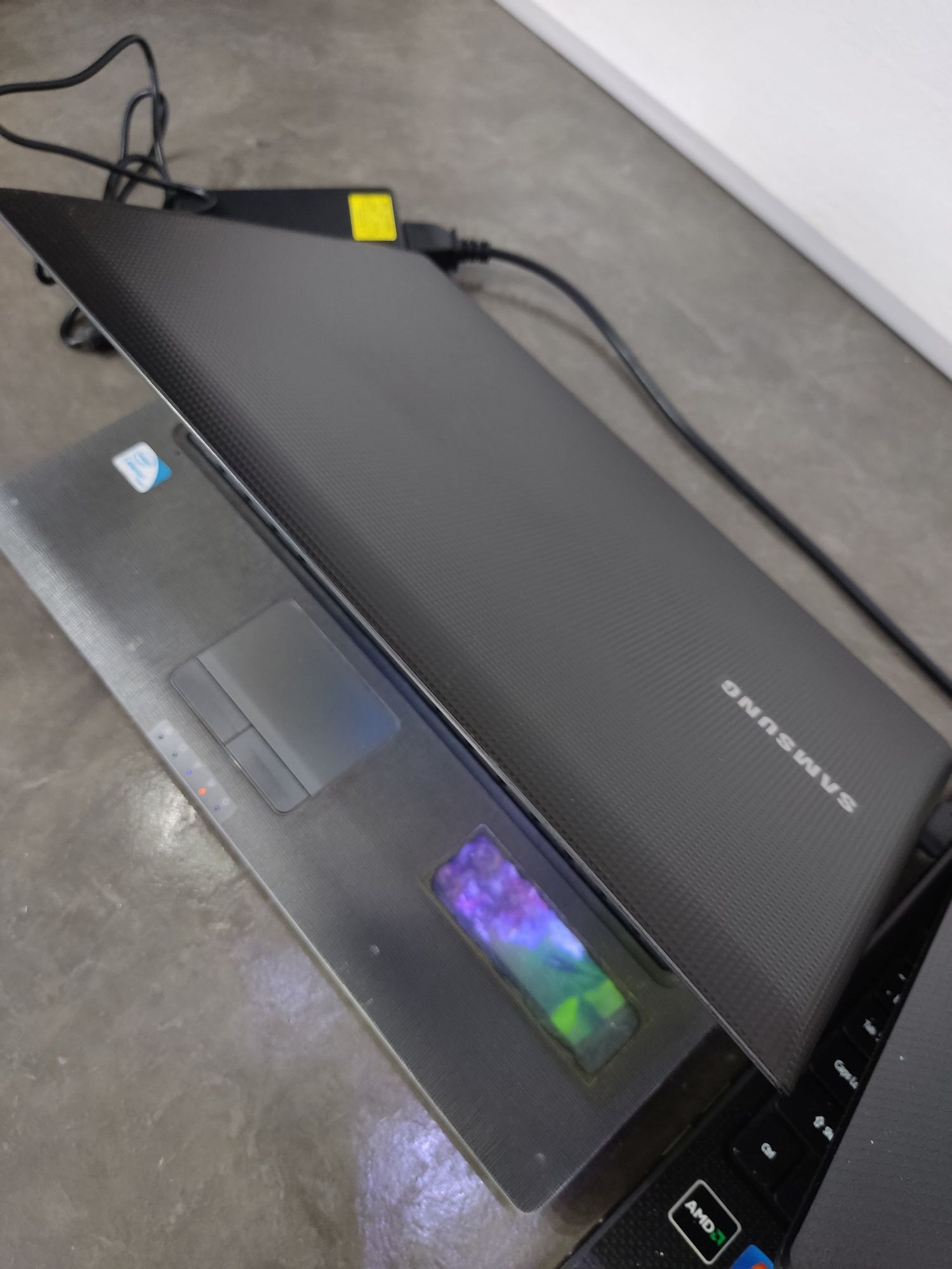 Ноутбук Samsung 14" R428