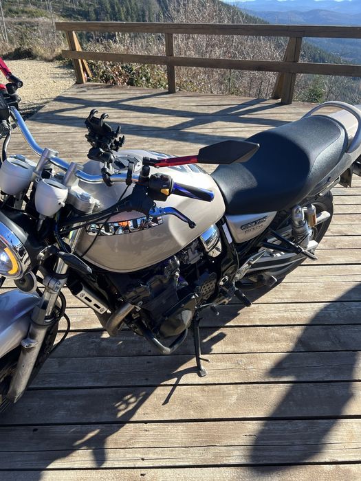 Suzuki gsx 750 inazuma