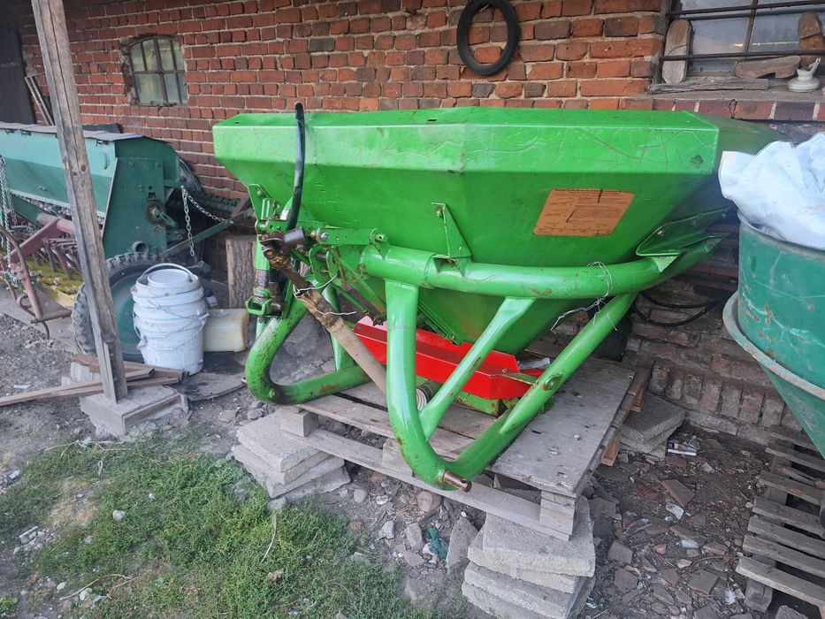 Rozsiewacz Amazone Z-AF 1003