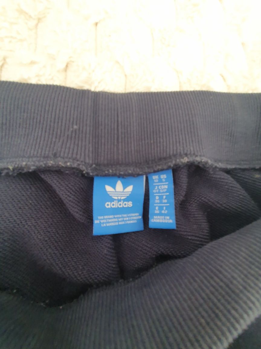 Spodnie  dresowe Adidas roz.S
