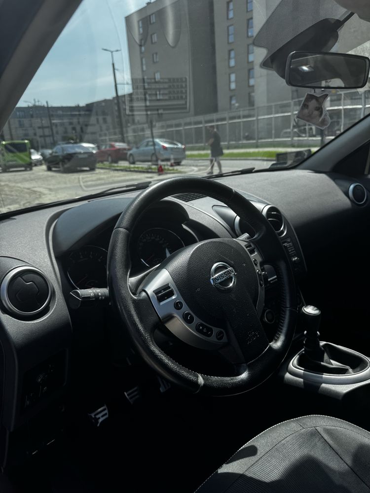 Nissan Qashqai +2 2.0 143km PANORAMA