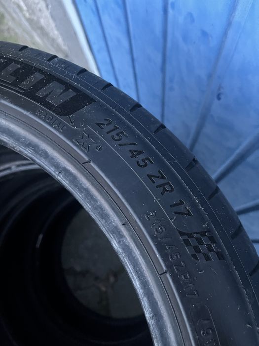 Michelin Pilot Sport 4 215/45/17