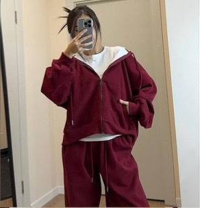 Костюм  на весну