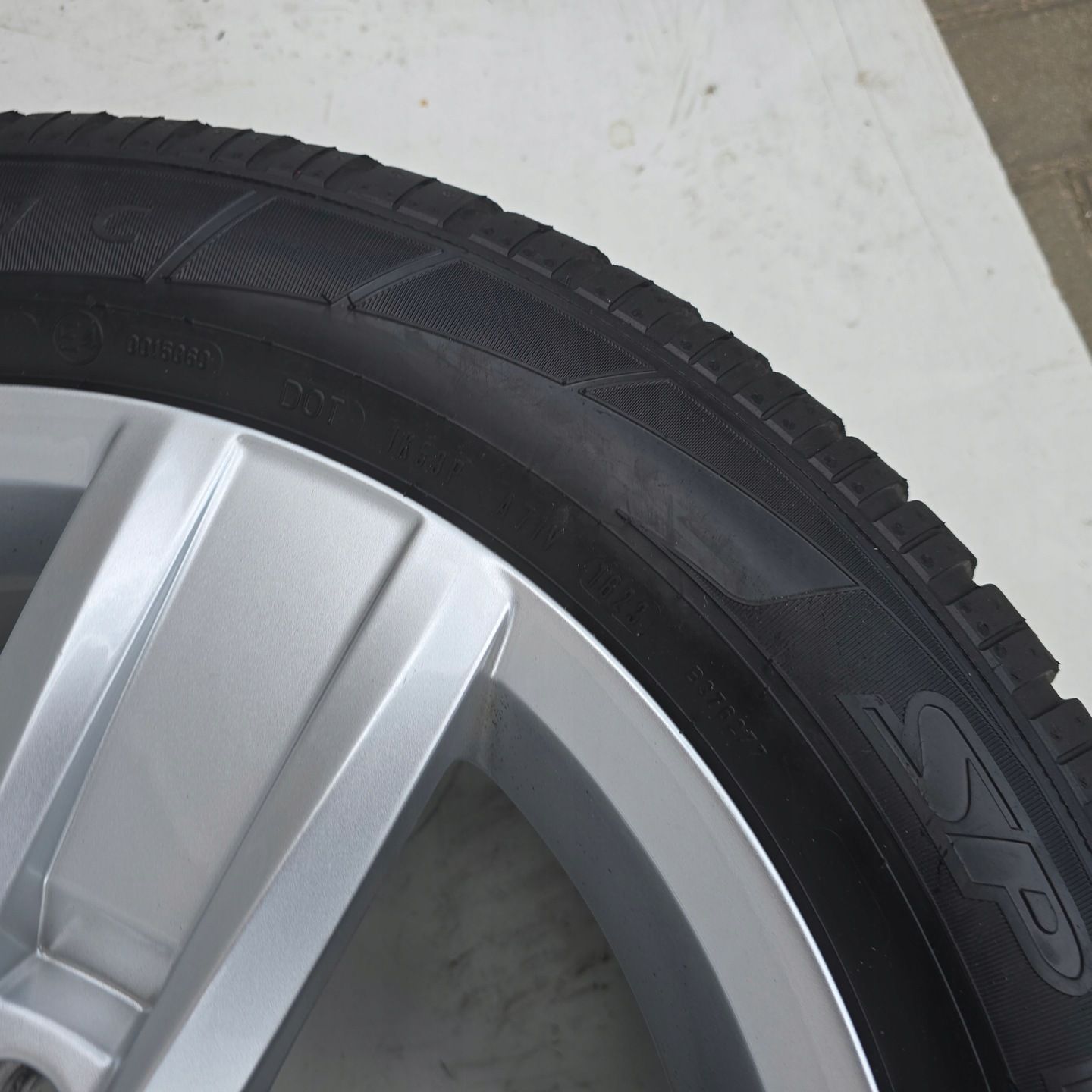 VW T5 T6 Multivan 5X120 Dunlop 215/60R17 C 104/102 H 17'' ET55 23R 4X