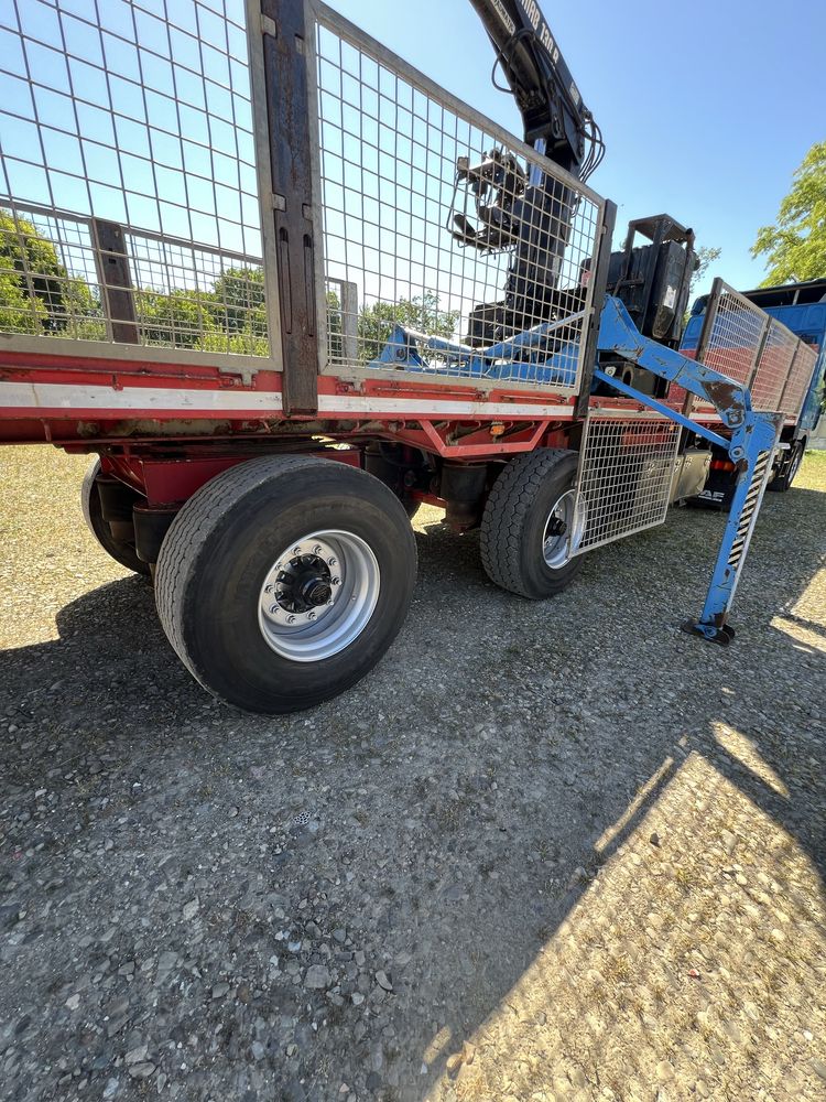 Напівпричіп Floor з краном маніпулятором Hiab 130