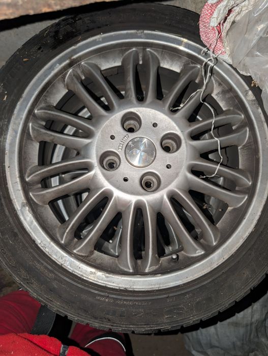 Felgi aluminiowe 17 114.3 X4 opony zima