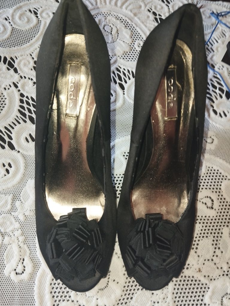 Buty damskie szpilki