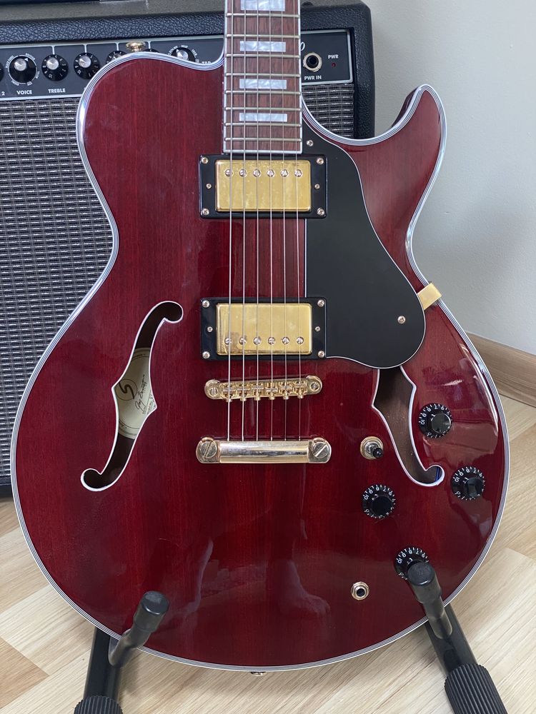 Samick RL-4 TR  Semi Hollow Body
